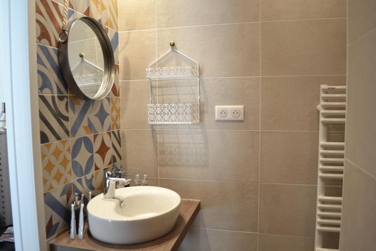 La Romagnolette Bed & Breakfast Saint-Restitut Ngoại thất bức ảnh